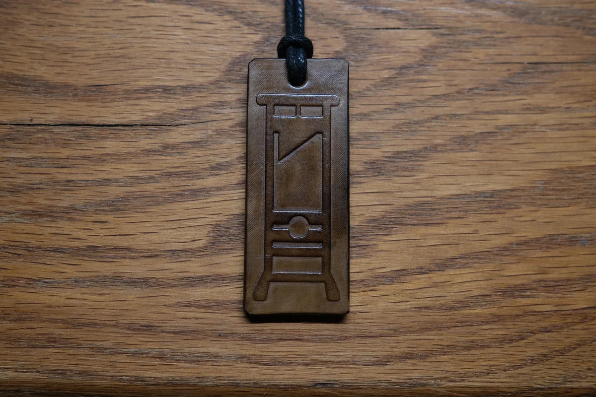 Guillotine Pendant