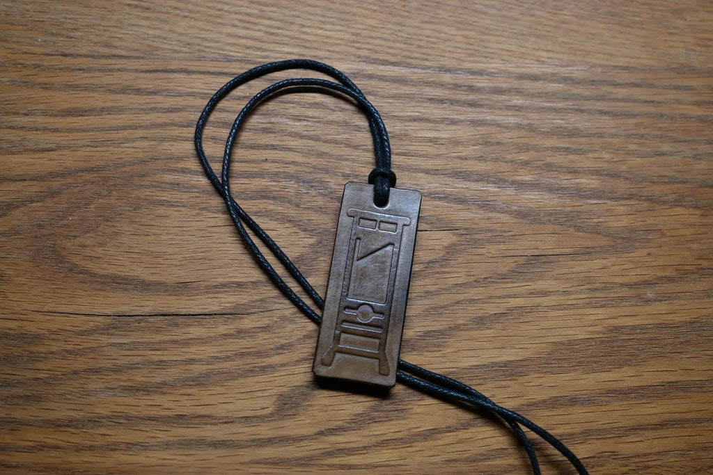 Guillotine Pendant
