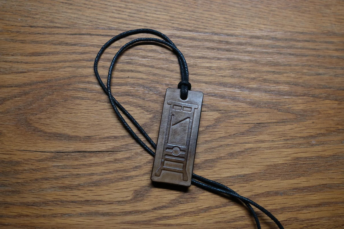 Guillotine Pendant